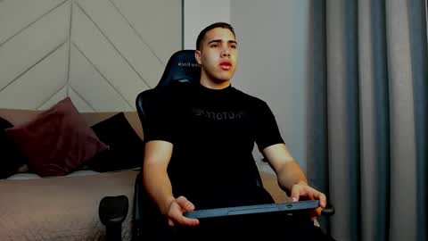 Snapshot of alan_fordj chatting on 27, 11, 2025 alan_fordj online show from 27, 11, 2025