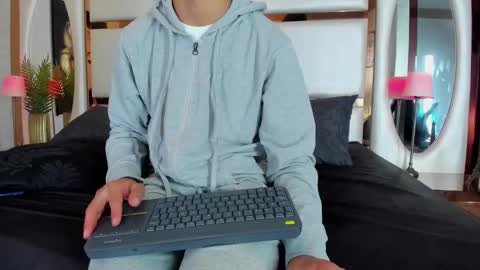 ---Alan--- online show from 5, 3, 2025