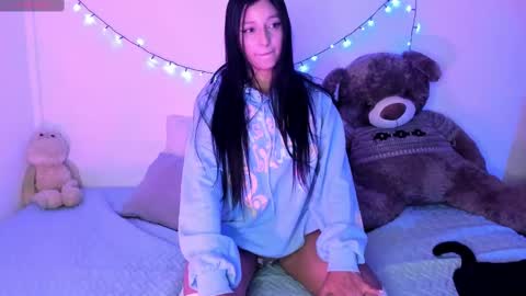 Alana  online show from 31, 1, 2025