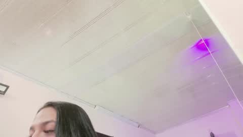 Maeve  online show from 27, 10, 2025