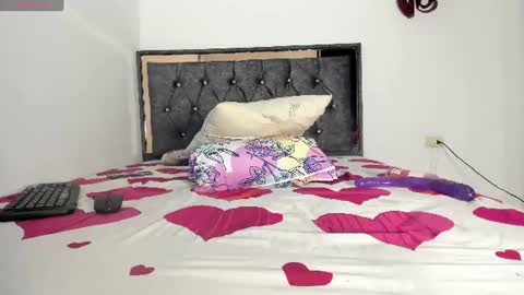 Snapshot of alana_morat_ chatting on 9, 6, 2026 Alana online show from 9, 6, 2026