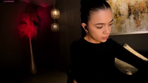 Alana online show from 12, 9, 2025