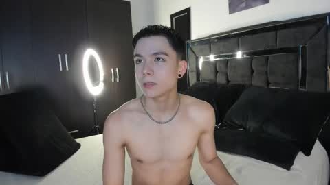 alanblack1 online show from 19, 11, 2025