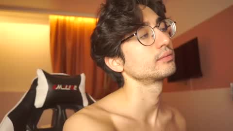 idenavarre online show from 2, 2, 2025