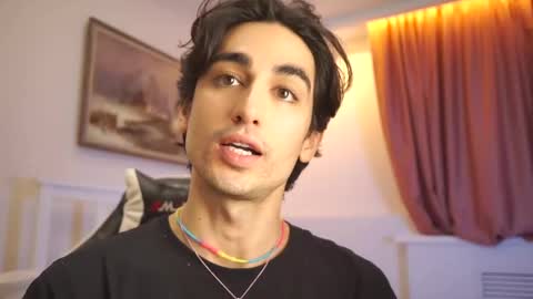 idenavarre online show from 7, 2, 2025