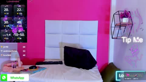 Snapshot of alanna_hot3 chatting on 6, 2, 2025 Ana online show from 6, 2, 2025