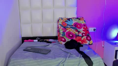 Snapshot of alanna_hot3 chatting on 27, 5, 2026 Ana online show from 27, 5, 2026