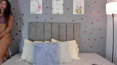 Snapshot of alannajones1 chatting on 21, 4, 2026 Alanna online show from 21, 4, 2026