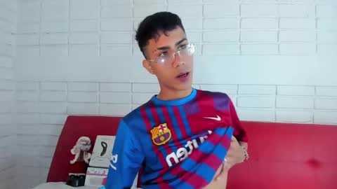 Snapshot of alannaughty_ chatting on 29, 12, 2024 alannaughty_ online show from 29, 12, 2024