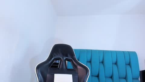 Snapshot of alannaughty_ chatting on 29, 1, 2025 alannaughty_ online show from 29, 1, 2025