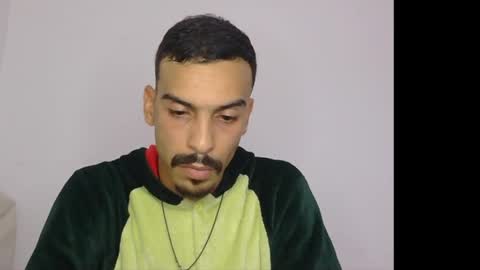 Snapshot of alaouirim25 chatting on 29, 5, 2026 AllylicArabis online show from 29, 5, 2026