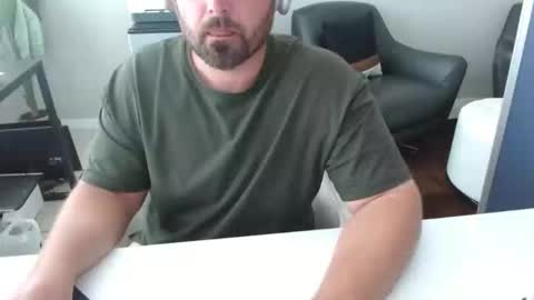 Snapshot of alaska4411 chatting on 13, 4, 2026 John online show from 13, 4, 2026