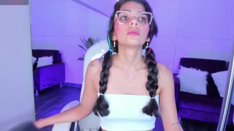 Snapshot of alassiahocthner chatting on 4, 10, 2025 Alassia Hocthner online show from 4, 10, 2025