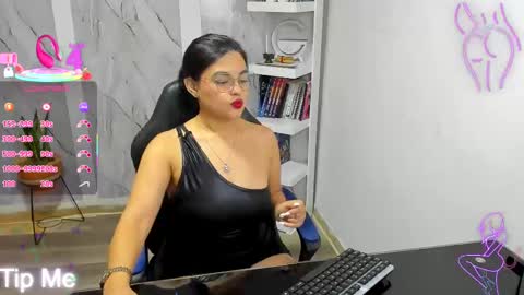 Snapshot of alayasmile chatting on 2, 10, 2025 Alaya online show from 2, 10, 2025