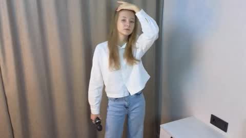 Lola online show from 24, 10, 2025