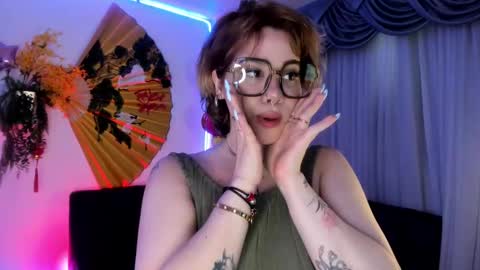 albaandthayron online show from 6, 3, 2025