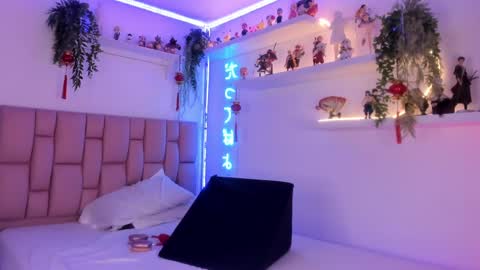 albaandthayron online show from 11, 3, 2025