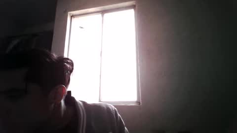 albertoarenas16 online show from 8, 4, 2026