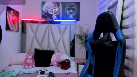 ale_noah_xxx online show from 4, 1, 2025