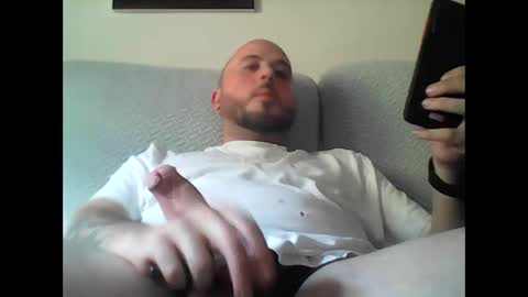 Snapshot of aleeexxxx4u chatting on 14, 10, 2025 aleeexxxx4u online show from 14, 10, 2025