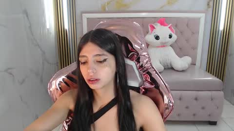 Snapshot of alehp_rose_s chatting on 8, 11, 2025 Ale online show from 8, 11, 2025