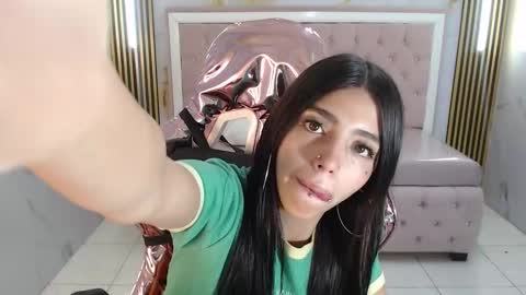 Snapshot of alehp_rose_s chatting on 28, 11, 2025 Ale online show from 28, 11, 2025