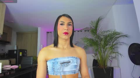 Snapshot of alejaevangeline chatting on 27, 9, 2025 A L E J A N D R A online show from 27, 9, 2025