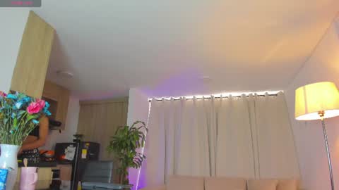 Snapshot of alejaevangeline chatting on 10, 6, 2026 A L E J A N D R A online show from 10, 6, 2026