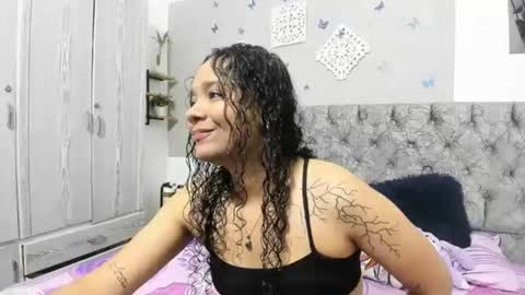 Snapshot of alejandra_evanss chatting on 21, 2, 2025 alejandra_evanss online show from 21, 2, 2025