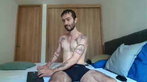 Snapshot of alejandro_bigcock chatting on 26, 4, 2026 Alejandro Hernndez online show from 26, 4, 2026