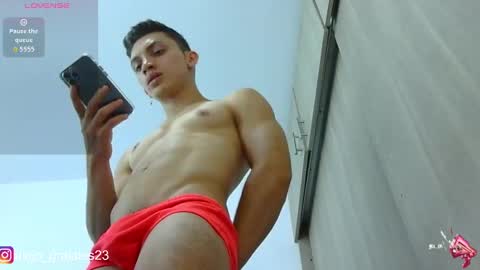 Snapshot of alejandro_g23 chatting on 11, 9, 2025 Alejo online show from 11, 9, 2025