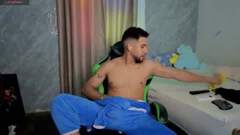 Snapshot of alejandrojf_00 chatting on 27, 6, 2026 Daiki jack online show from 27, 6, 2026