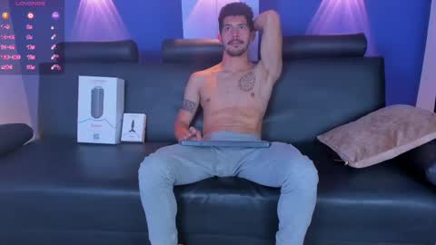 Alejo  online show from 21, 2, 2025