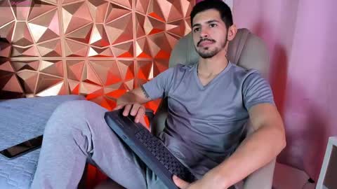 Alejo  online show from 22, 4, 2026