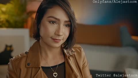 Alejandra online show from 1, 2, 2025