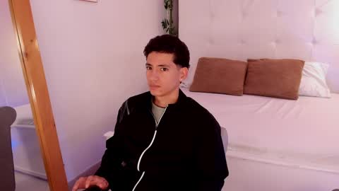 alejo_exotic online show from 8, 6, 2026