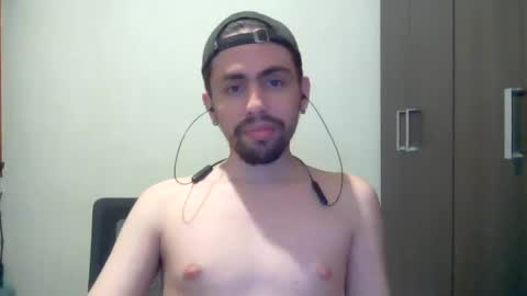 Snapshot of alejo_shy chatting on 16, 12, 2024 alejo_shy online show from 16, 12, 2024