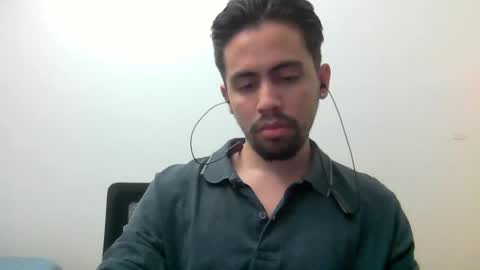 Snapshot of alejo_shy chatting on 6, 1, 2025 alejo_shy online show from 6, 1, 2025