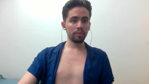 Snapshot of alejo_shy chatting on 7, 1, 2025 alejo_shy online show from 7, 1, 2025