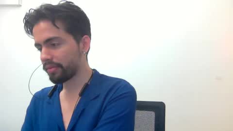 Snapshot of alejo_shy chatting on 5, 2, 2025 alejo_shy online show from 5, 2, 2025
