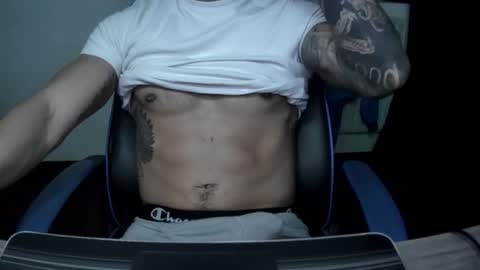 alejoduarte16 online show from 4, 12, 2025