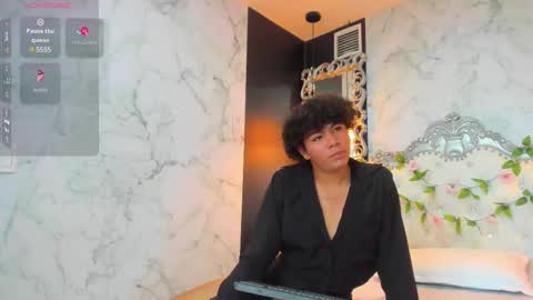 Snapshot of alejofoxx18 chatting on 5, 2, 2025 Alejandro or Alejo online show from 5, 2, 2025