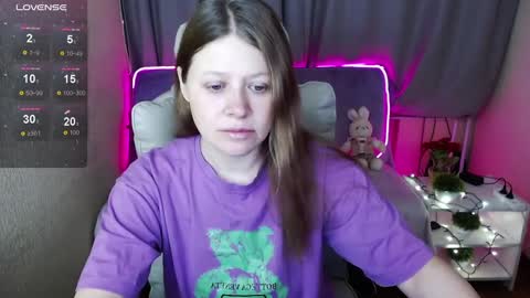 Snapshot of alekasamui chatting on 5, 2, 2025 Aleksa online show from 5, 2, 2025