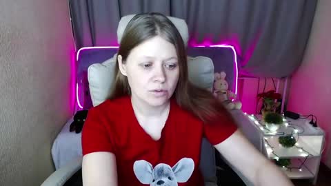Snapshot of alekasamui chatting on 1, 3, 2025 Aleksa online show from 1, 3, 2025