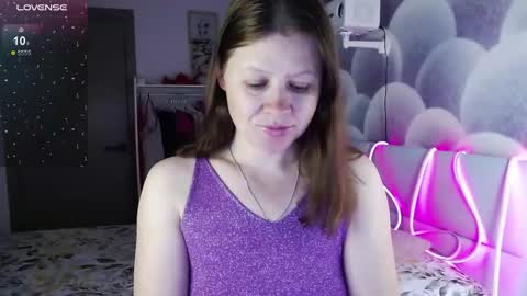 Snapshot of alekasamui chatting on 28, 9, 2025 Aleksa online show from 28, 9, 2025