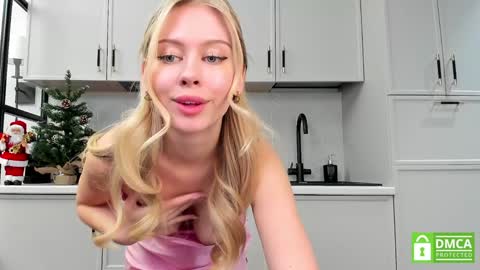 Snapshot of aleksa_cutie chatting on 21, 12, 2024 Next stream - 2 dec - online show from 21, 12, 2024