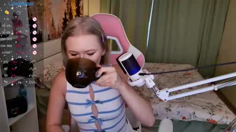 Snapshot of aleksalore chatting on 20, 9, 2025 Lexi online show from 20, 9, 2025