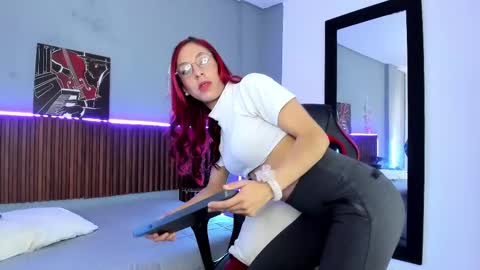 Snapshot of alektra_bryce chatting on 23, 2, 2025 alektra_bryce online show from 23, 2, 2025