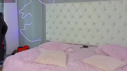 Snapshot of alektra_bryce chatting on 16, 9, 2025 alektra_bryce online show from 16, 9, 2025