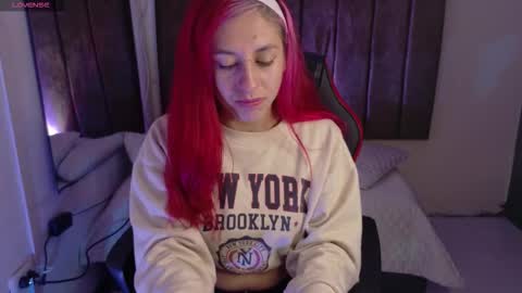 Snapshot of alektra_bryce chatting on 9, 11, 2025 alektra_bryce online show from 9, 11, 2025